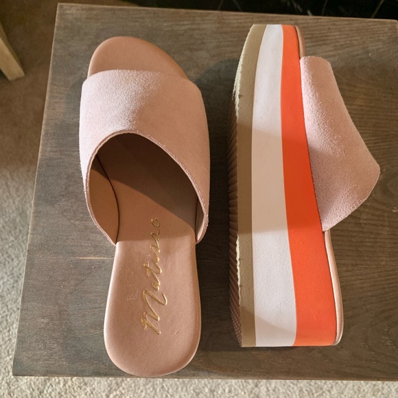 Matisse Platform Slides - Picture 4 of 5